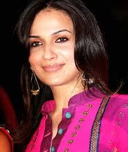 soundarya-r-ashwin-bollywood-10032014